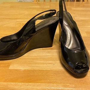 Dexflex by Dexter Black Peep Toe Wedges Size 9
